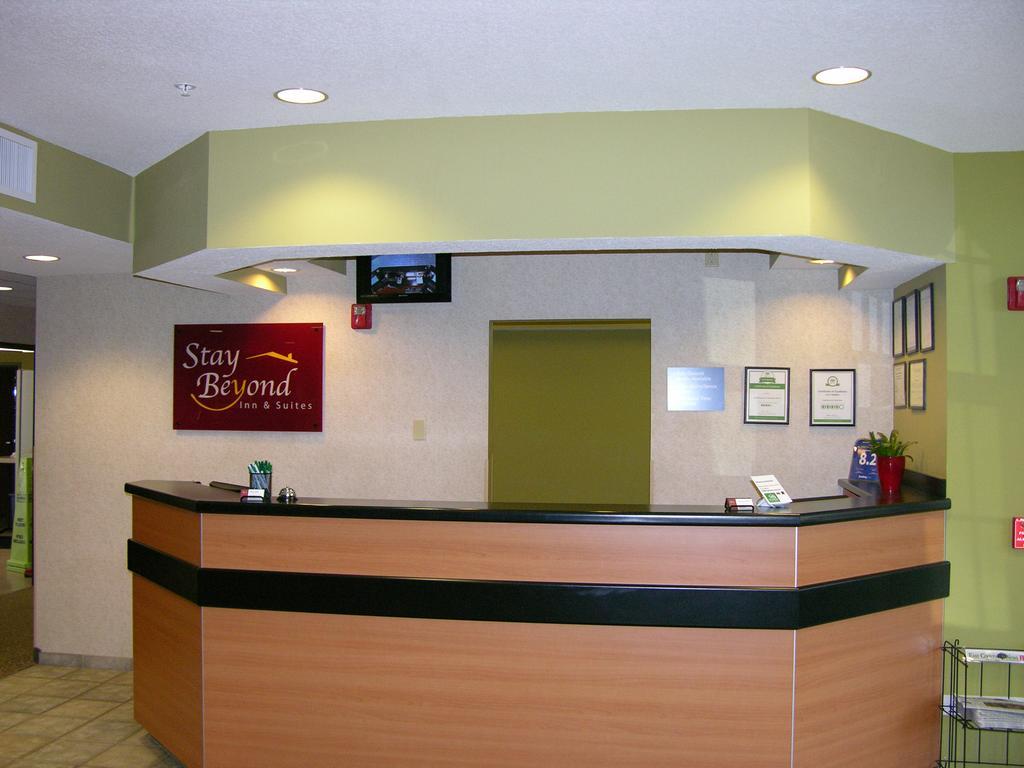 Stay Beyond Inn & Suites Elma ภายนอก รูปภาพ