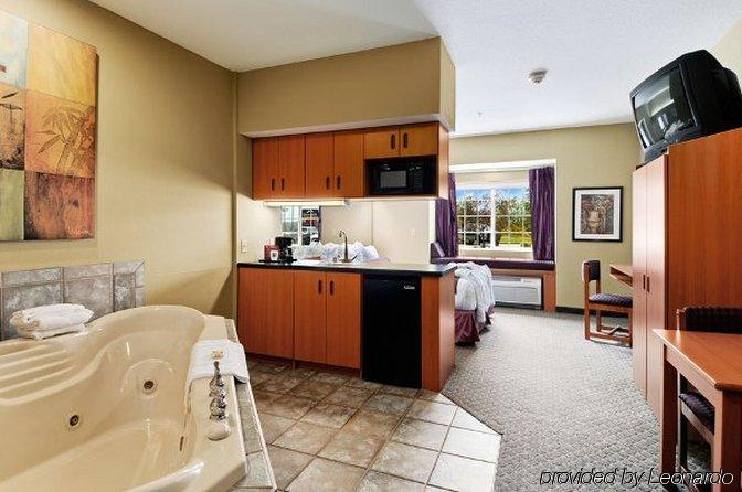 Stay Beyond Inn & Suites Elma ห้อง รูปภาพ