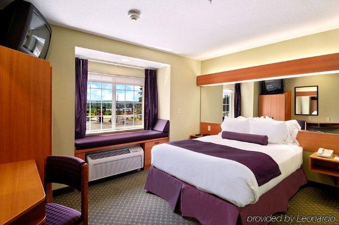 Stay Beyond Inn & Suites Elma ห้อง รูปภาพ