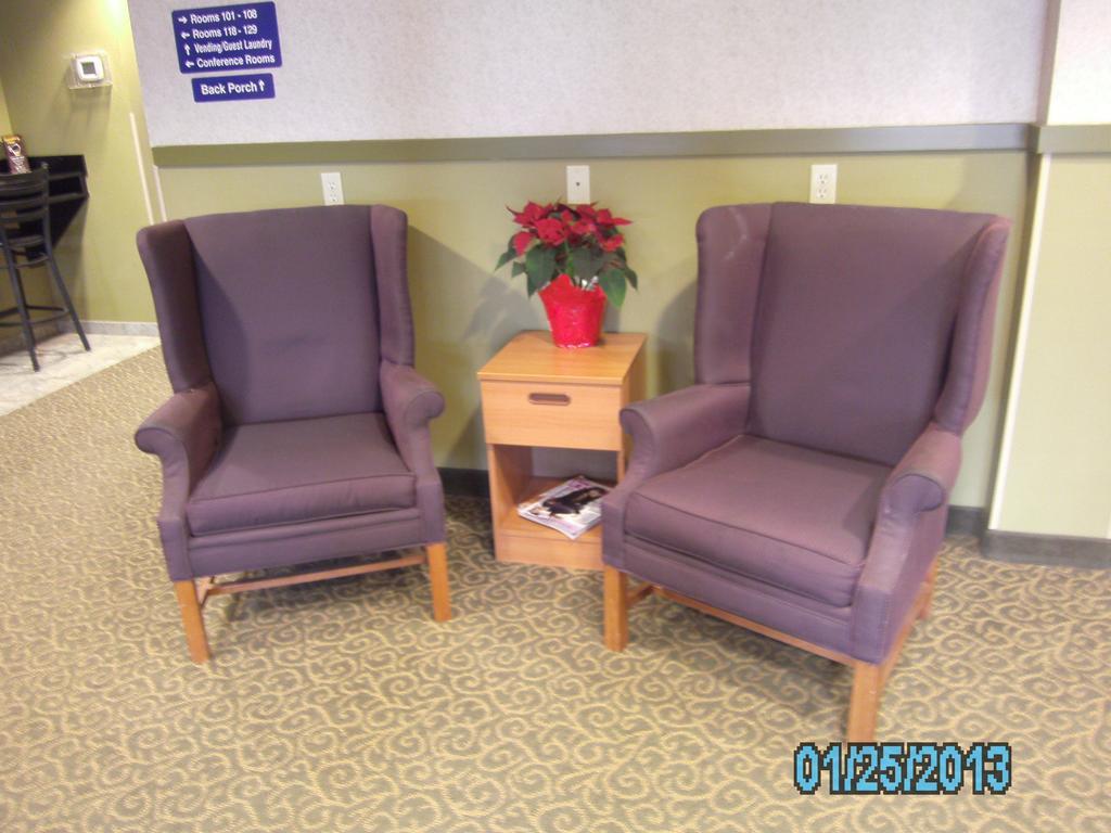 Stay Beyond Inn & Suites Elma ภายนอก รูปภาพ